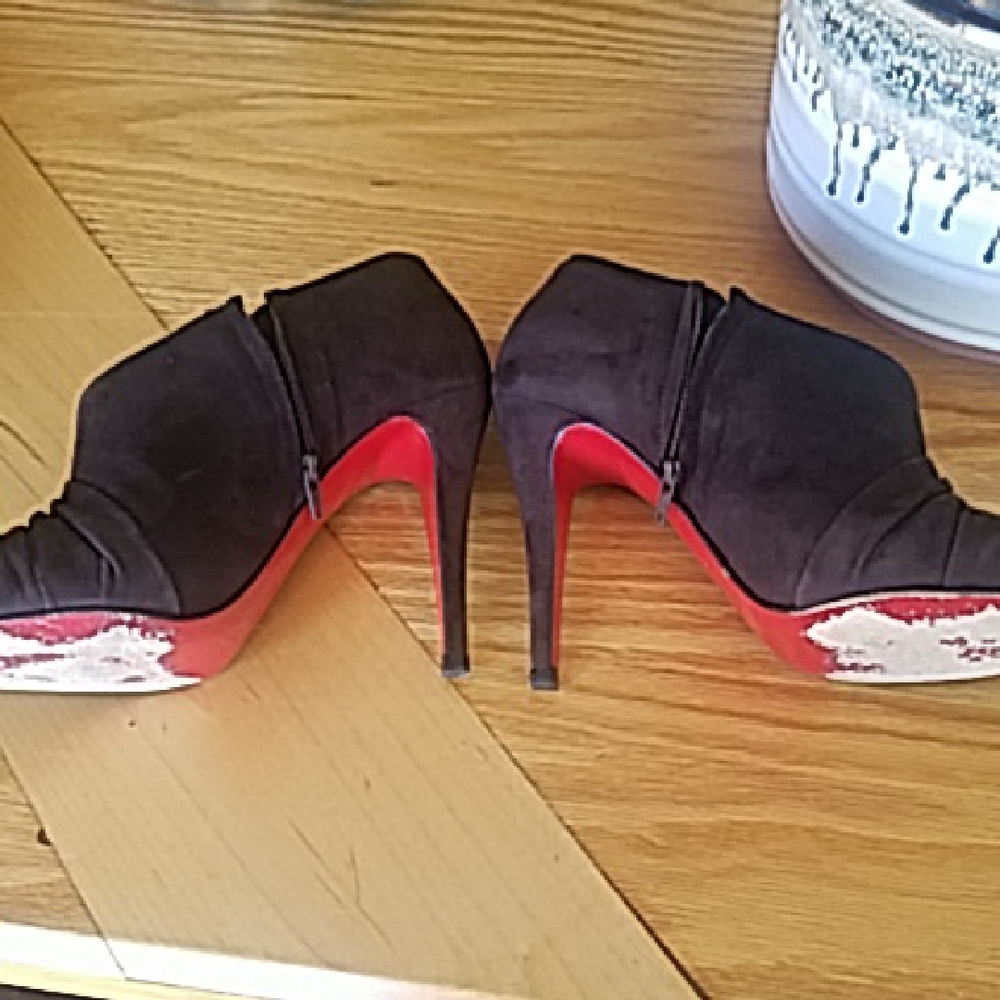Christian Louboutin Heels Sz 37 - Picture 9 of 9